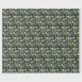 Buck Deer Ornament on Pine Tree Geschenkpapier (Flach)