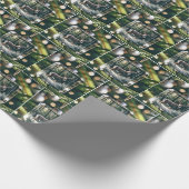 Buck Deer Ornament on Pine Tree Geschenkpapier (Ecke)