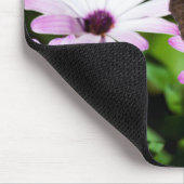Buckeye Butterfly auf Purple Flowers Mousepad (Ecke)