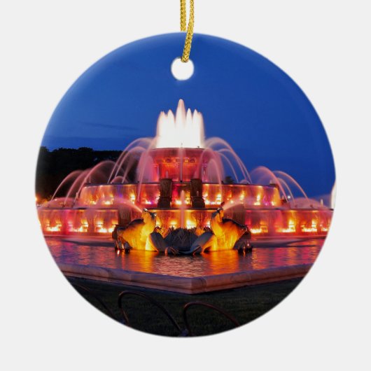 Buckingham Fountain 02.JPG Keramikornament (Vorne)