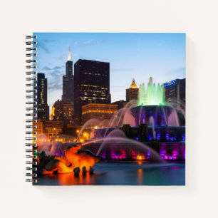 Buckingham Fountain liegt nachts Notizblock