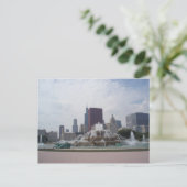 Buckingham Fountain und Chicago Skyline Postkarte (Stehend Vorderseite)