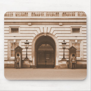 Buckingham Palace Guards - London Mousepad
