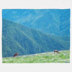 Bucks an den Bergen Fleecedecke