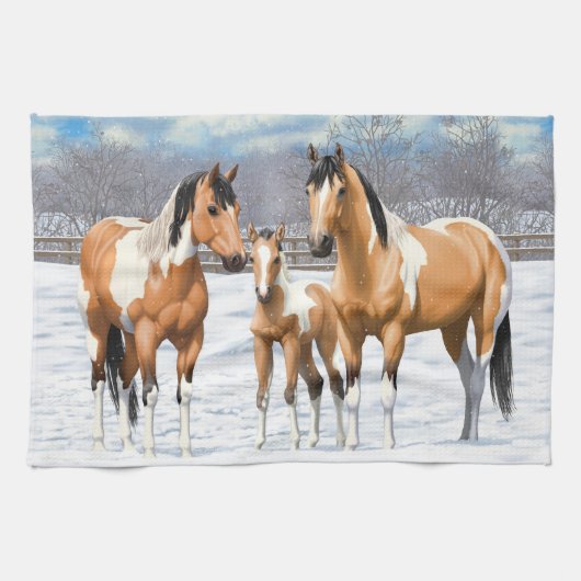 Buckskin Paint Horns in Snow Handtuch (Horizontal)