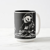 Buda Panda Zweifarbige Tasse (VorderseiteRechts)