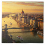 Budapest Ungarn Parlament Gebäude Reisen Fliese<br><div class="desc">Budapest, die Hauptstadt Ungarns, ist eine der bezauberndsten Städte Europas, bekannt für seine atemberaubende Architektur, seine reiche Geschichte und seine lebendige Kulturszene. Die Stadt, die durch die Donau getrennt ist, besteht aus zwei Teilen: Buda mit seinen historischen Schlössern und sanften Hügeln und Pest, dem dynamischen und lebendigen Stadtzentrum. Die ikonische...</div>