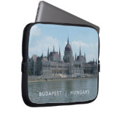 Budapester Laptop mit benutzerdefiniertem Text 3 Laptopschutzhülle (Vorne Rechts)