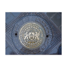 Budapester Wappen auf einem Manhole Cover