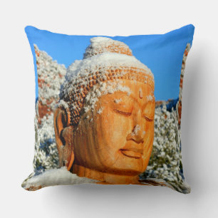 Buddha in Snow Kissen
