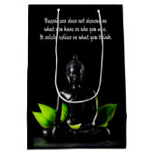 Buddha Quote 4e Geschenktasche Mittlere Geschenktüte (Rückseite)