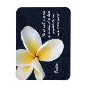 Buddha Quotes & Fragipani Blume / Kunstmeditation Magnet (Vertikal)