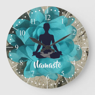 Buddha-Silhouettegewebetürkis-Lotos-Blume Große Wanduhr