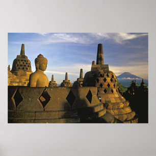 Buddha Statue, Stupas und Volcano, Borobudur Poster