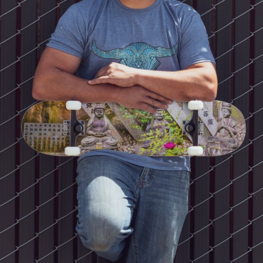 Buddha-Statuen am Senko-ji-Tempel Skateboard (Außenbereich 3)