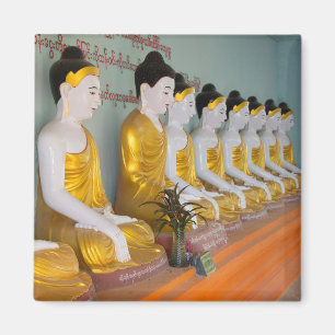 Buddhastatuen in Umin Thounzeh Magnet