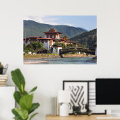 Buddhist Temple By River Poster (Heimbüro)