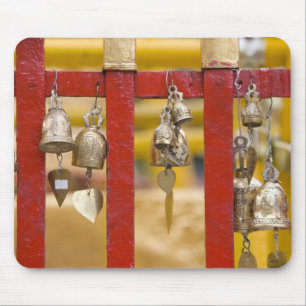 Buddhistische Glocken im Doi Suthep Tempel Mousepad