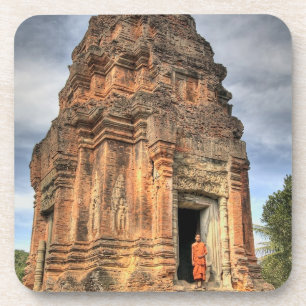 Buddhistischer Mönch, der vor der Tür des Tempel Untersetzer