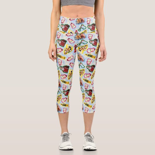Buddy the Elf and Santa North Pole Pattern Capri Leggings (Vorderseite)