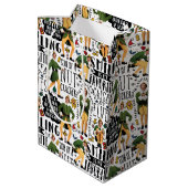 Buddy The Elf Quote Pattern Mittlere Geschenktüte (Rückseite Schrägansicht)