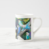 Budgerigar-Papageien in der Porzellantasse (Rechts)