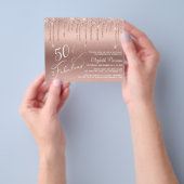 Budget 50. Geburtstag Glitzer Rose Gold Einladung Flyer (Gruppe)