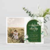 Budget All-in-1 White Roses Green Wedding QR Code Einladung (Stehend Vorderseite)