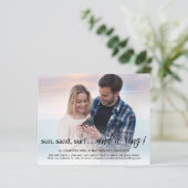 Budget Beach Thema Verlobung Ankündigung Foto (Stehend Vorderseite)