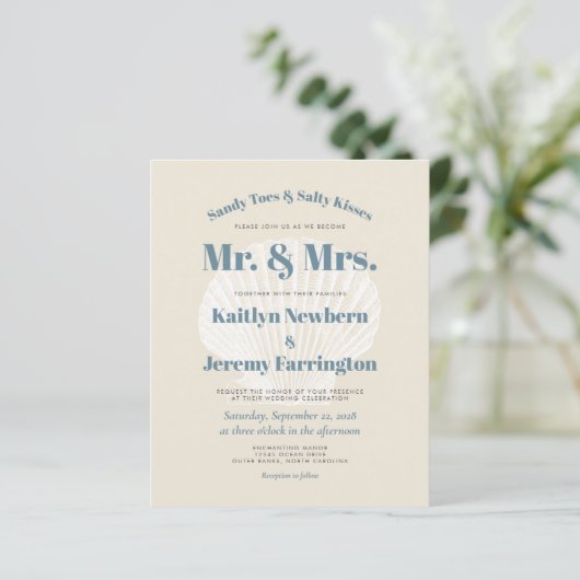 Budget Beige Blue Muschel Beach Einladung (Stehend Vorderseite)