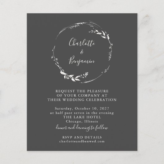 Budget Black Floral Wreath Script Einladung (Vorderseite)