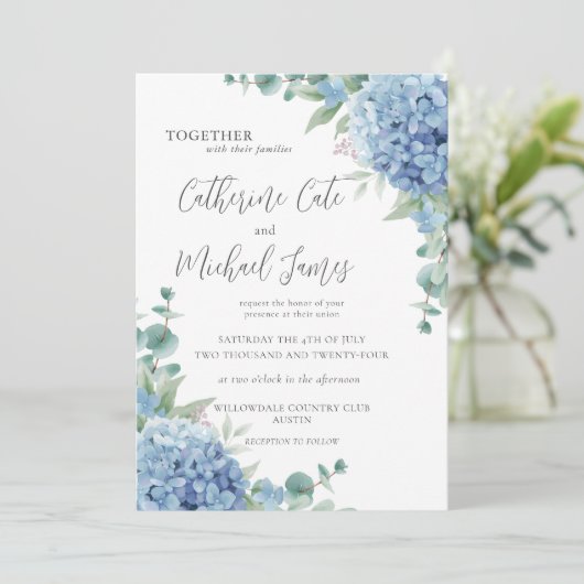 Budget Blaue Hortensien Florale Elegante Hochzeit Einladung (Stehend Vorderseite)