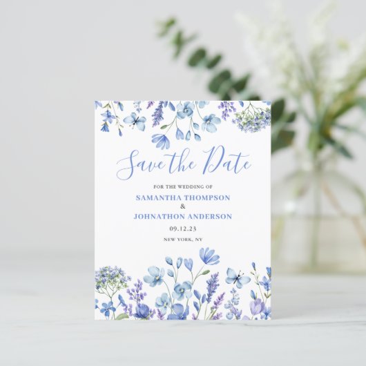 Budget Blue Floral Save the Date (Stehend Vorderseite)