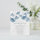 Budget Blue Ginkgo Wedding Einladung (Stehend Vorderseite)