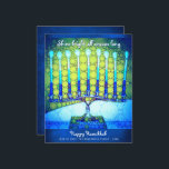 Budget Blue Hanukkah Menorah Shine Bright Card<br><div class="desc">"Shine hell die ganze Saison lang." Weiße Kalligraphie-Schrift und eine künstlerische, nahe Foto-Illustration einer hellen, farbenfrohen, blauen Menorah helfen Ihnen, den Urlaub von Hanukkah zu beginnen. Genießen Sie die Wärme und Freude der Urlaubssaison, wenn Sie diese atemberaubende, farbenfrohe Hanukkah Budget Grußkarte schicken. Passende Umschläge, Aufkleber, Totbeutel, Packpapier, Serviertablette und andere...</div>