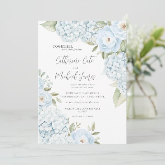 Budget Blue Hydrangea Elegant Floral Wedding  Einladung (Stehend Vorderseite)