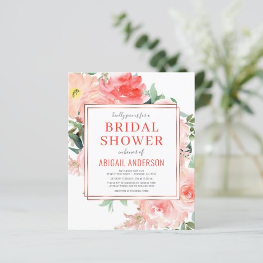 Budget Blumenpfirsichdusche Einladung (Stehend Vorderseite)