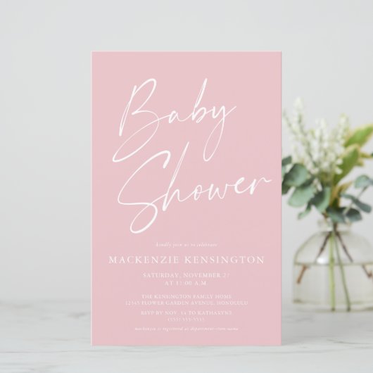 Budget Blush Pink Einfache Script Baby Dusche (Stehend Vorderseite)