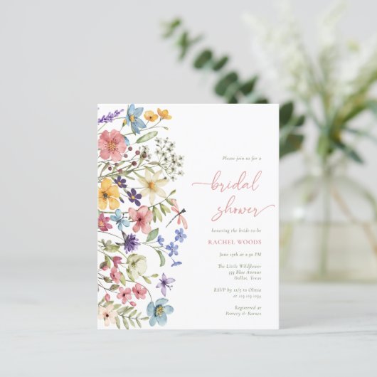 Budget Boho Wildblume Bridal Dusche Einladung (Stehend Vorderseite)