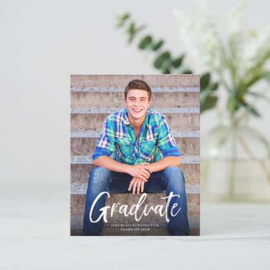 Budget Bold Script Foto Abschluss Ankündigung (Stehend Vorderseite)