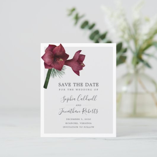 Budget Burgundy Floral Wedding Save the Date (Stehend Vorderseite)