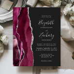Budget Burgundy Silver Agate Dark Wedite Einladung<br><div class="desc">Der links Rand dieser eleganten,  modernen Hochzeitseinladung besticht durch einen bordeauxroten,  mit silberfarbenem Imitat-Glitzer bestickten Aquarellrand. Der anpassbare Text kombiniert silbergraue Handschrift,  Kupferplatte und kursiv Schriftart auf einem schwarzen Hintergrund. Auf der Rückseite ist ein passendes bordeauxfarbenes und silberfarbenes Design zu sehen.</div>