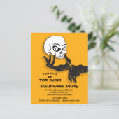 Budget Creepy Skull Halloween Einladungen (Stehend Vorderseite)
