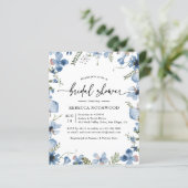 Budget Dusky Blue Florals Bridal Dusche Einladung (Stehend Vorderseite)