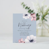 Budget Dusty Blue Coral Floral Script Hochzeit (Stehend Vorderseite)