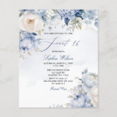 Budget Dusty Blue Floral Sweet 16 Einladung (Vorderseite)