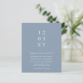 Budget Dusty Blue Modern Wedding Einladung (Stehend Vorderseite)