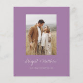 Budget Dusty Lila Minimalistisch Hochzeitseinladun (Rückseite)