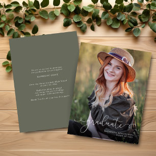 BUDGET Eleganter Script Foto Sage Green Abschluss