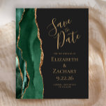 Budget Emerald Green Gold Agate Dark Save the Date<br><div class="desc">Die links Seite dieses eleganten,  modernen Hochzeitsgeschehens bewahrt die Dattelkarte mit einem smaragdgrünen Aquarellstreifen in Aquarellfarbe,  der mit Imitaten vergoldetem Glitzer bestickt ist. Der anpassbare Text kombiniert goldfarbene Handschrift,  Copperplate und kursiv Schriftart auf schwarzem Schieferboden. Die Rückseite ist mit einem smaragdgrünen und goldgelben Dekor ausgestattet.</div>